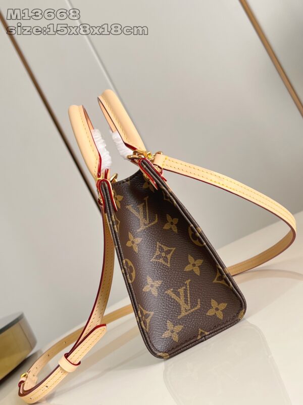 Louis Vuitton	LV x TM OnTheGo BB