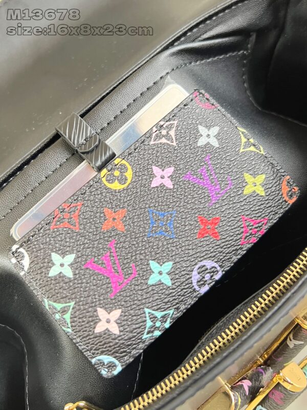 Louis Vuitton	LV x TM Twist MM Slim