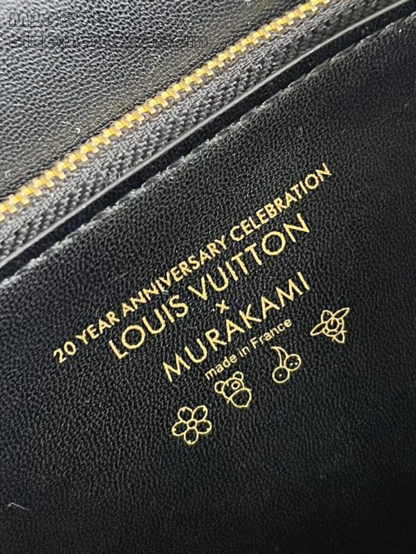 Louis Vuitton	LV x TM Twist MM Slim