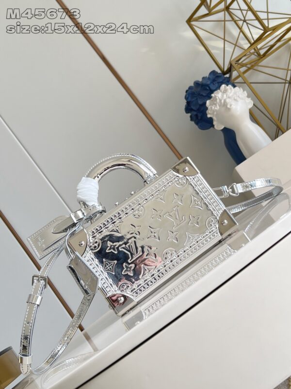 Louis Vuitton 	Valisette Trésor