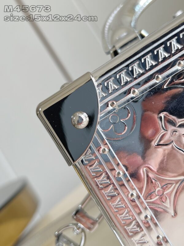 Louis Vuitton 	Valisette Trésor