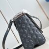 Louis Vuitton	Twist