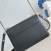 Louis Vuitton	Twist
