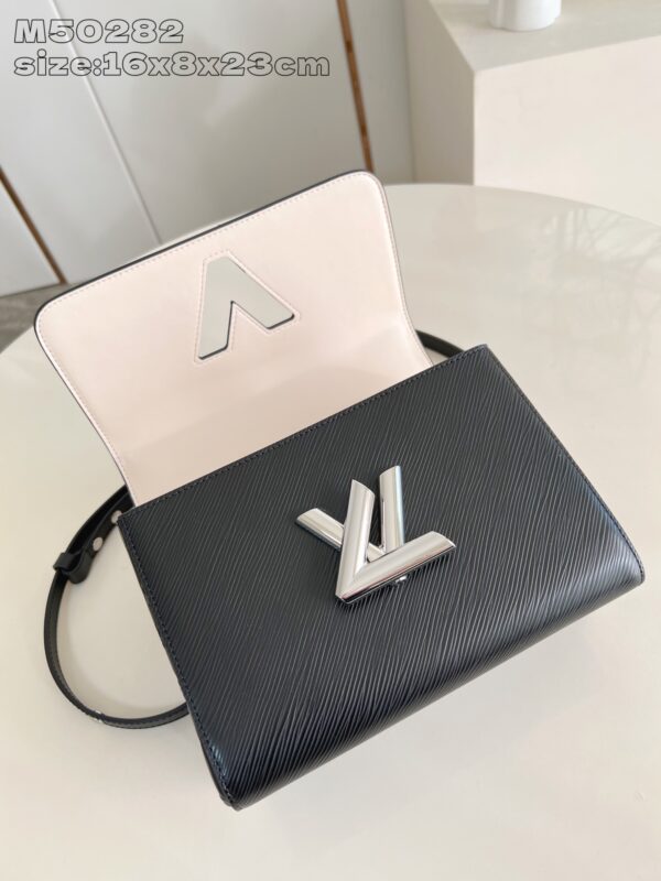Louis Vuitton	Twist