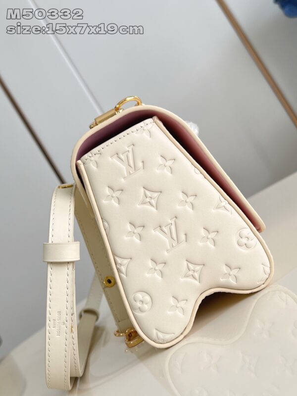 Louis Vuitton 	Twist