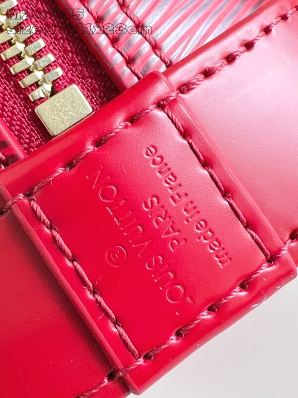 Louis Vuitton	Alma BB