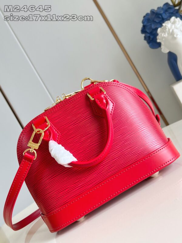 Louis Vuitton	Alma BB