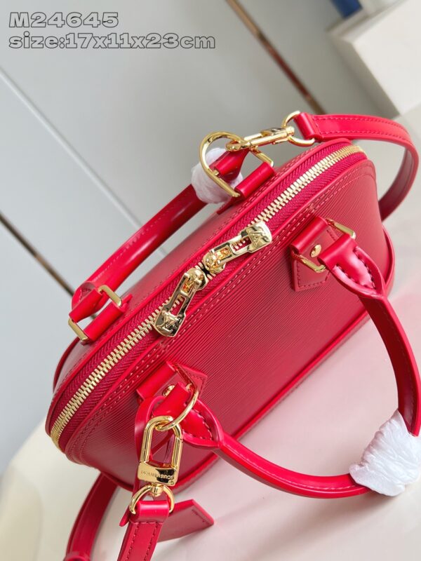 Louis Vuitton	Alma BB