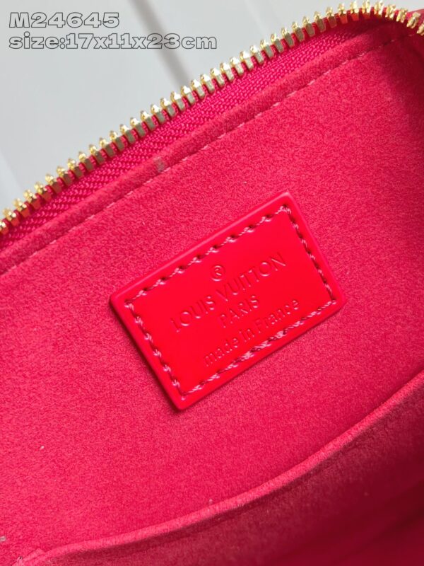 Louis Vuitton	Alma BB