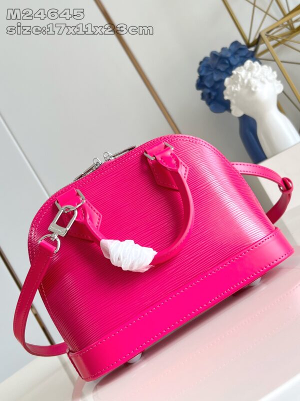 Louis Vuitton	Alma BB