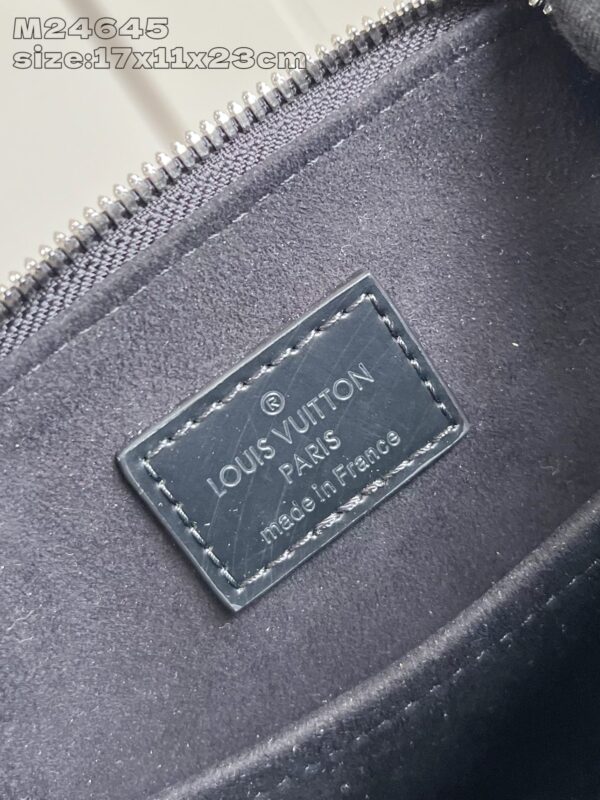 Louis Vuitton	Alma BB