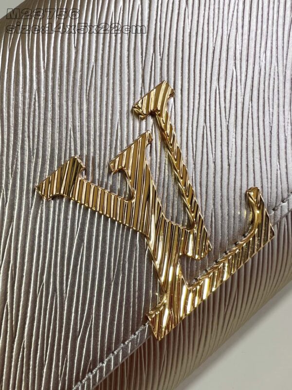 Louis Vuitton 	Pochette Louise
