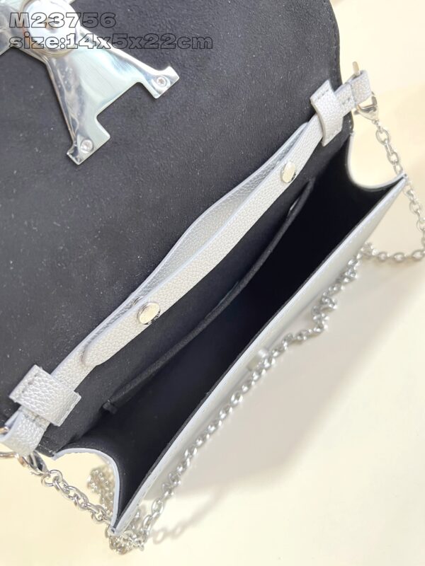 Louis Vuitton 	Pochette Louise
