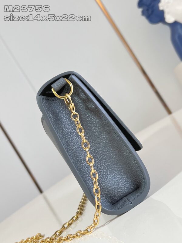 Louis Vuitton 	Pochette Louise