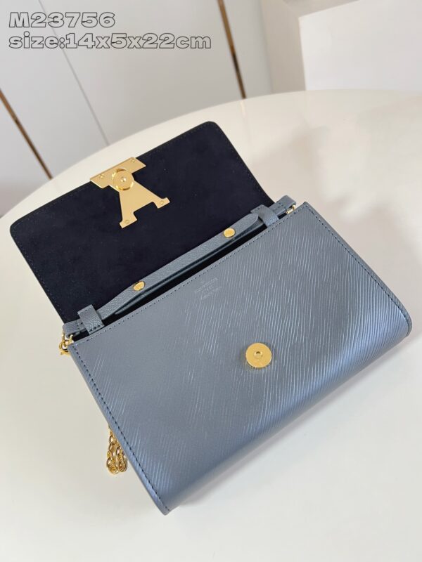 Louis Vuitton 	Pochette Louise