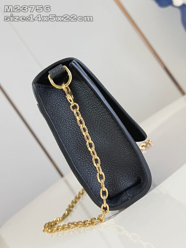 Louis Vuitton 	Pochette Louise