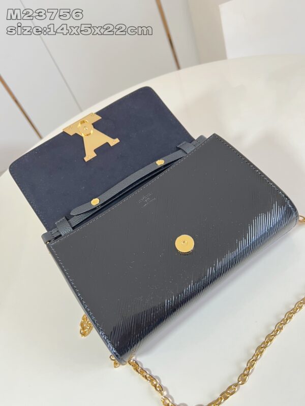 Louis Vuitton 	Pochette Louise