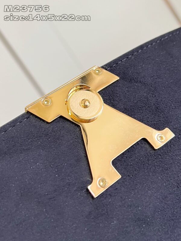 Louis Vuitton 	Pochette Louise