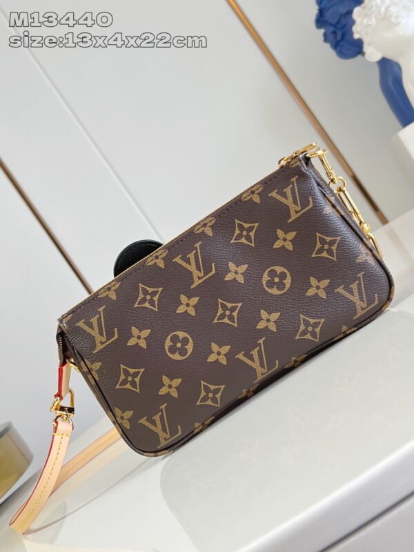 Louis Vuitton	LV x TM Pochette Accessoires