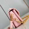 Louis Vuitton 	Pochette Métis East West