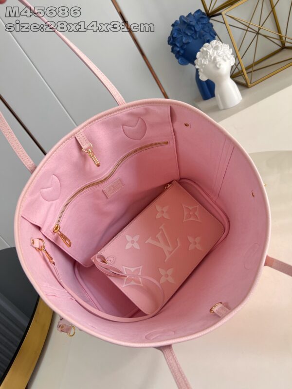 Louis Vuitton	Neverfull MM