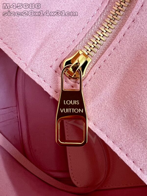 Louis Vuitton	Neverfull MM