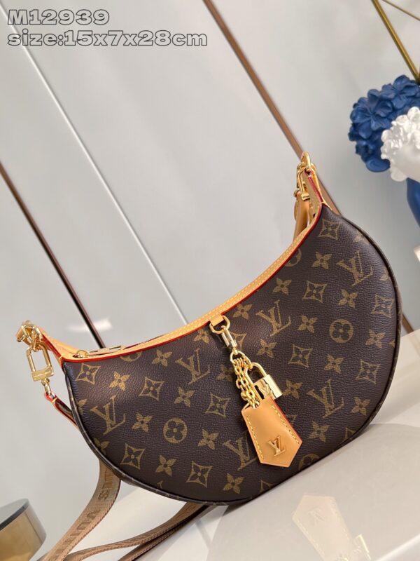 Louis Vuitton	Looping