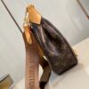 Louis Vuitton	Looping