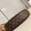 Louis Vuitton	Looping
