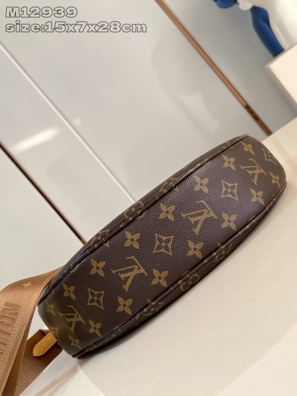 Louis Vuitton	Looping