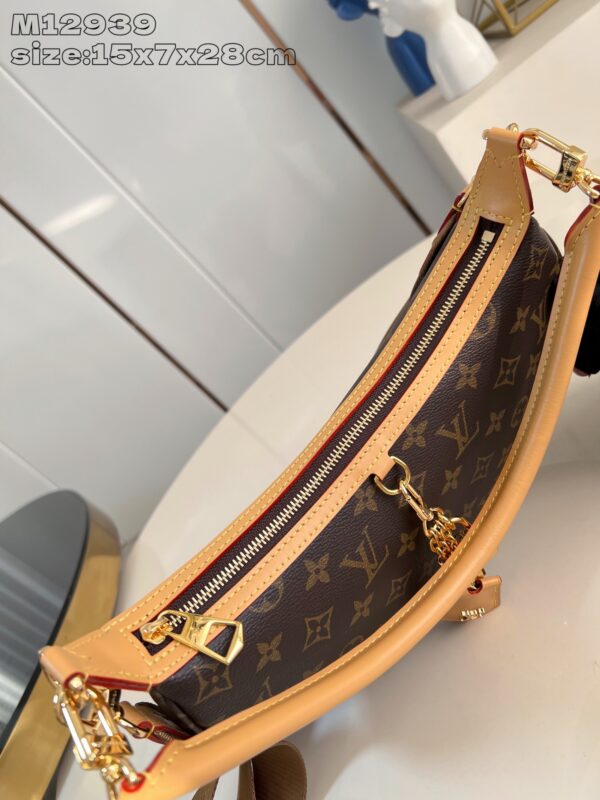 Louis Vuitton	Looping