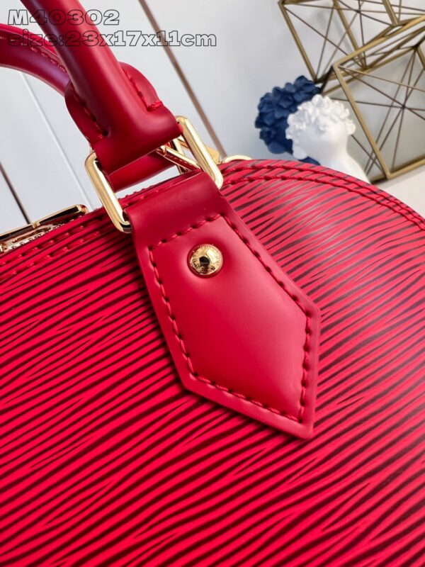 Louis Vuitton	Louis Vuitton Alma BB