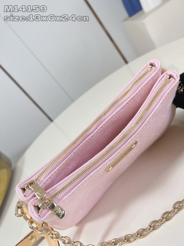 Louis Vuitton	Liv Pochette