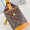Louis Vuitton	Envelope Pouch