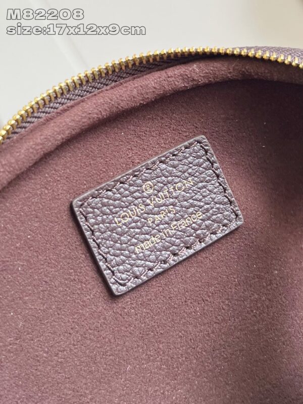 Louis Vuitton	Mini Bumbag