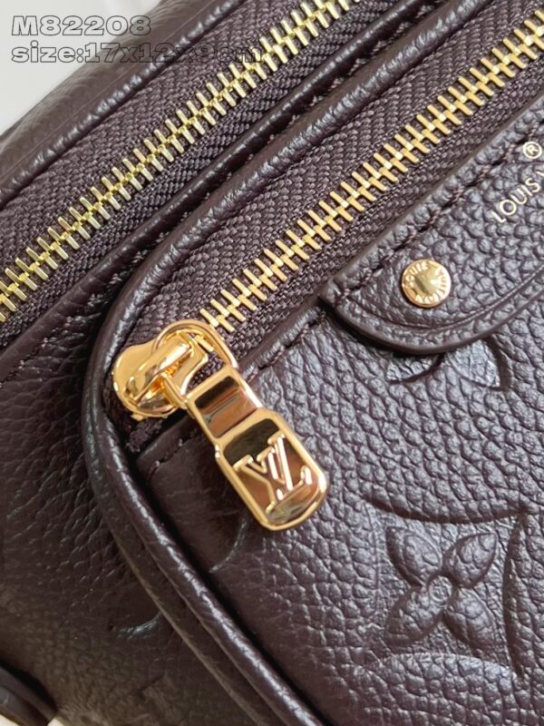 Louis Vuitton	Mini Bumbag