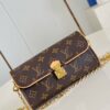 Louis Vuitton	Pochette Camille