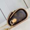 Louis Vuitton	Pochette Camille