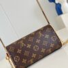 Louis Vuitton	Pochette Camille