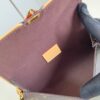 Louis Vuitton	Pochette Camille