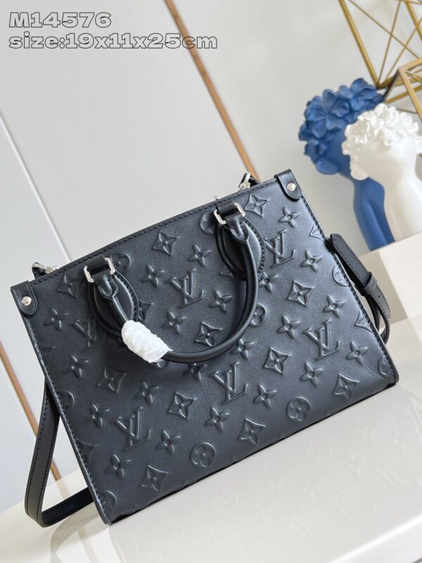 Louis Vuitton	OnTheGo PM