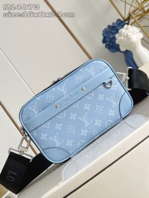 Louis Vuitton	Alpha Messenger