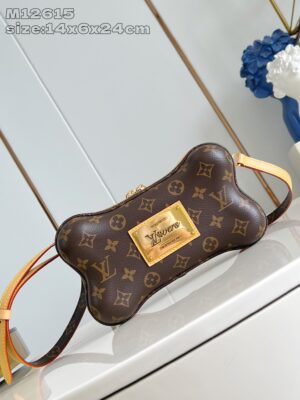 Louis Vuitton	Bone Wearable Wallet