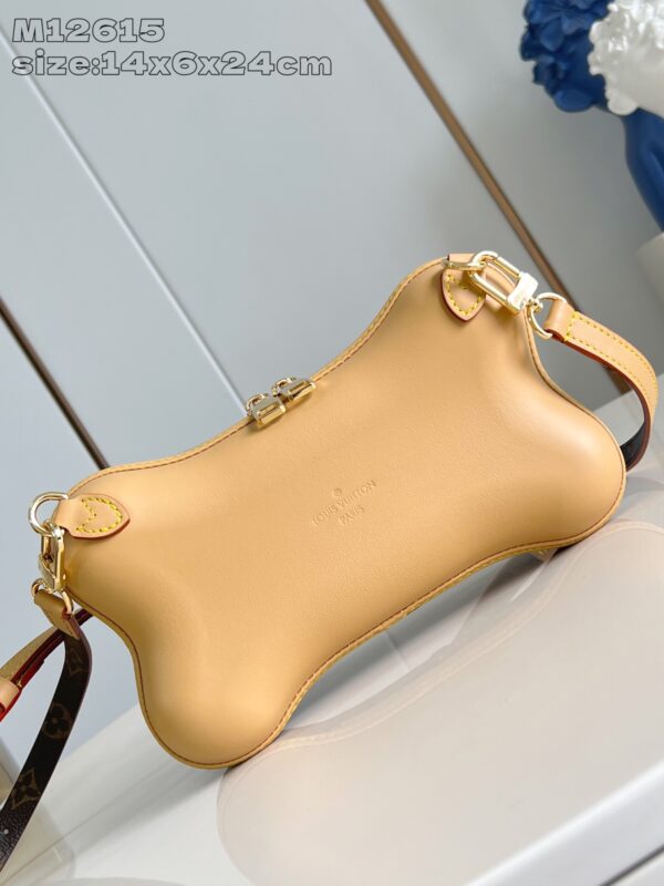 Louis Vuitton	Bone Wearable Wallet