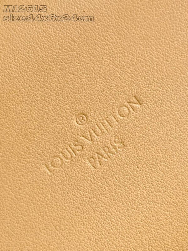 Louis Vuitton	Bone Wearable Wallet
