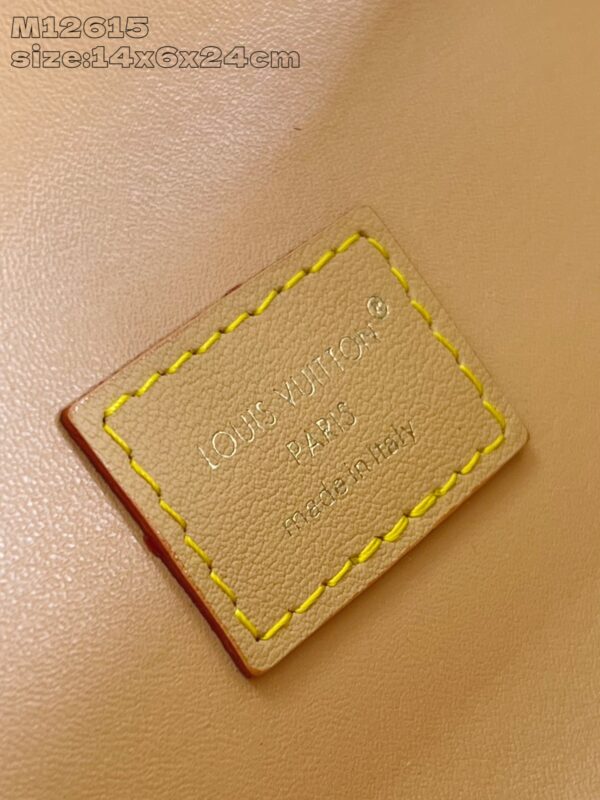 Louis Vuitton	Bone Wearable Wallet