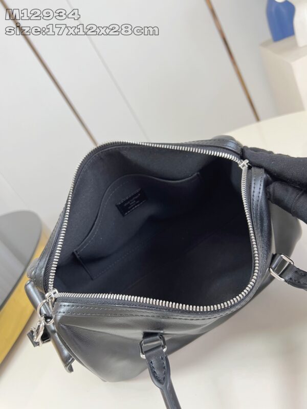 Louis Vuitton	Speedy Cargo Vibe