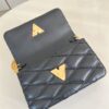 Louis Vuitton	Wallet On Chain GO-14