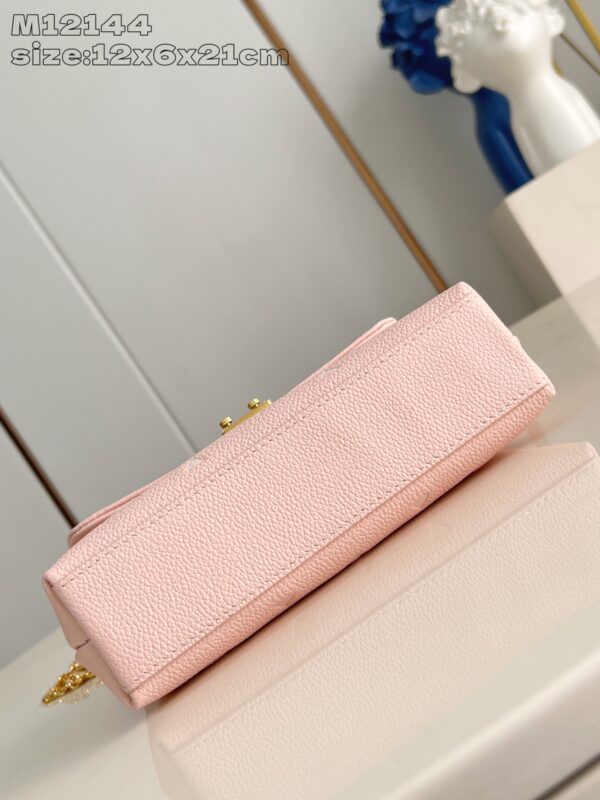 Louis Vuitton	Nano Madeleine
