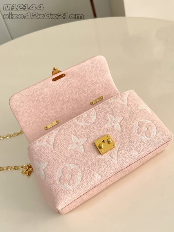 Louis Vuitton	Nano Madeleine